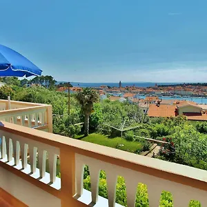 Apartment Kata Mit Panoramablick Auf Stadt, Rab Town